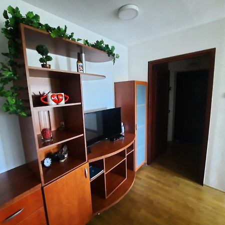 Wild Innu Apartment Skopje Ngoại thất bức ảnh